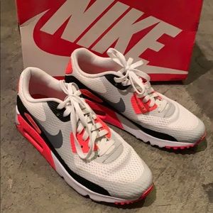 Air Max 90 Ultra Essential